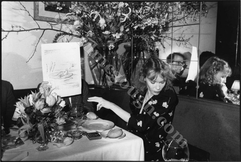 Woody Allen and Mia Farrow  1981  NYC.jpg